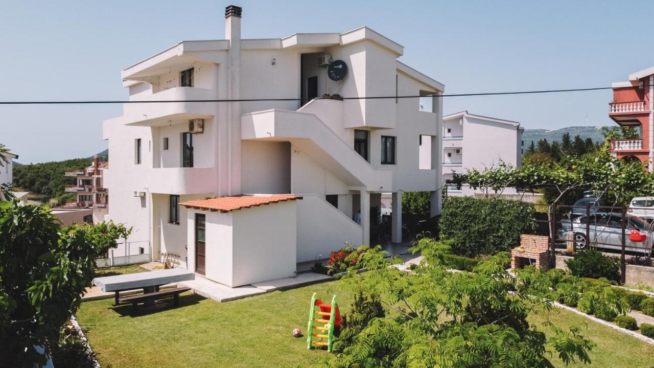 Apartments Radosevic Ulcinj Bagian luar foto