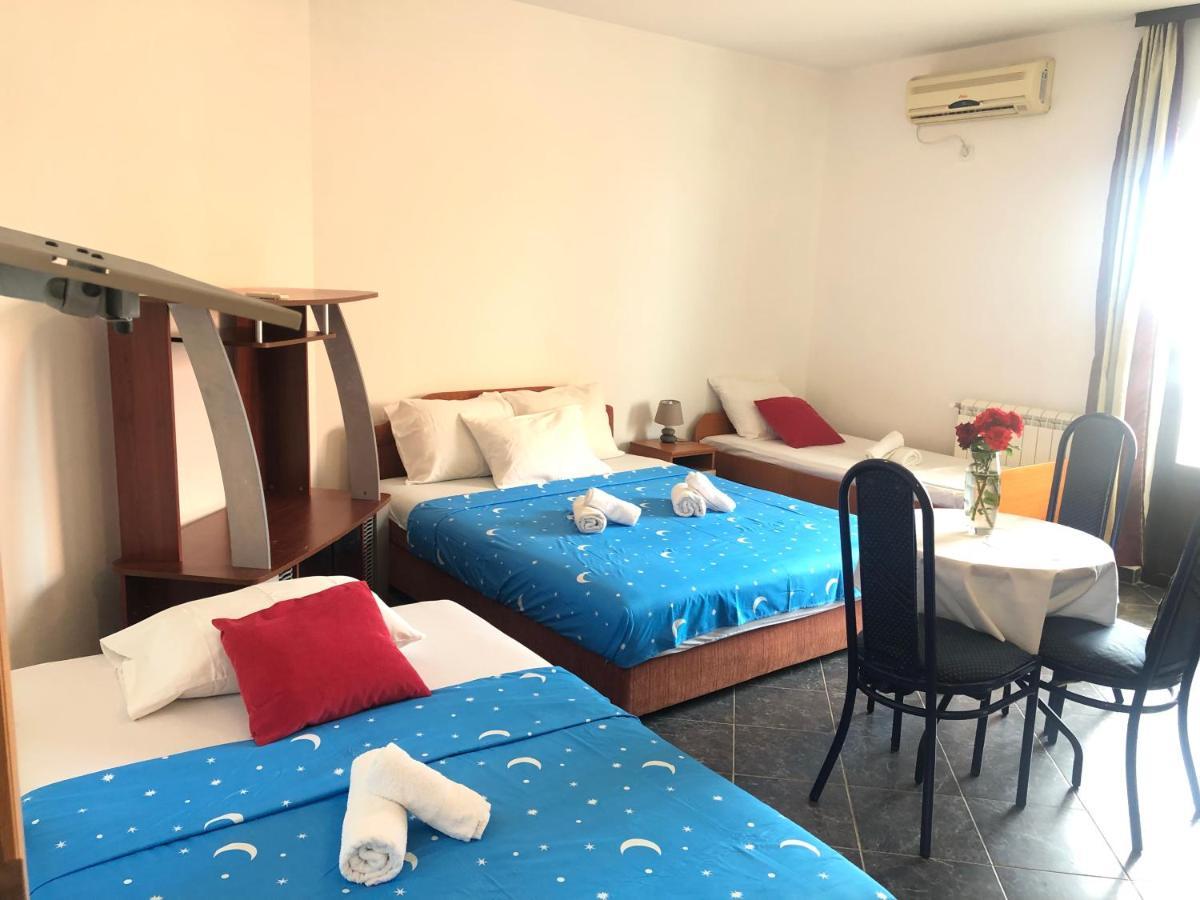 Apartments Radosevic Ulcinj Bagian luar foto