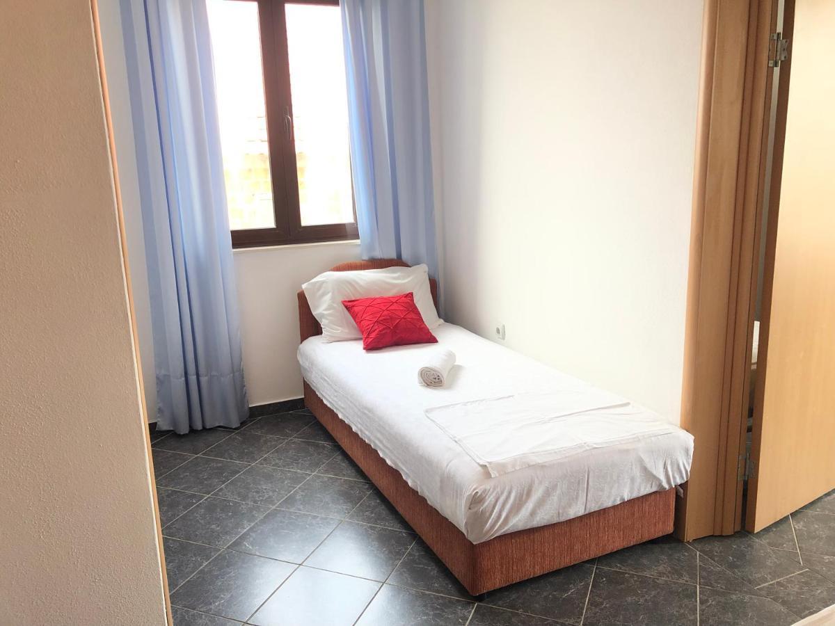 Apartments Radosevic Ulcinj Bagian luar foto