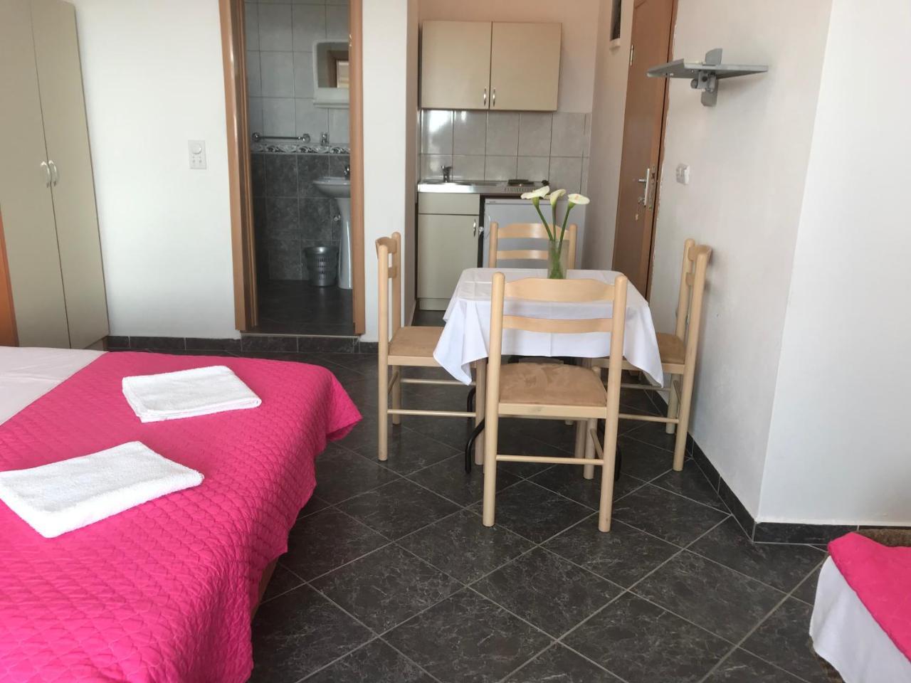 Apartments Radosevic Ulcinj Bagian luar foto